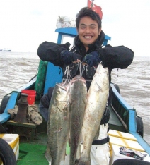 溣឵